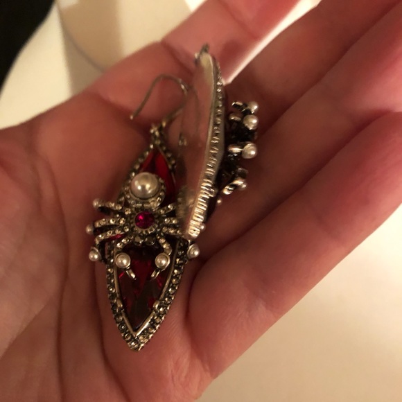 Oversized Spider Earrings Red - Picture 7 of 13